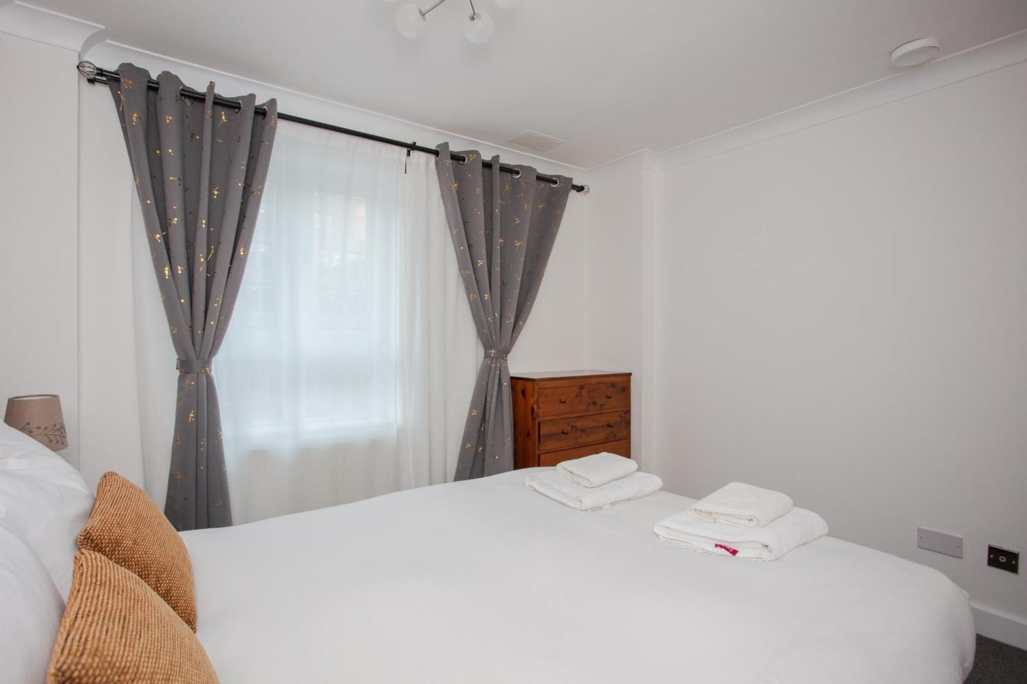 1 Bedroom Apartment On The Riverbank Near St Paul'S ลอนดอน ภายนอก รูปภาพ